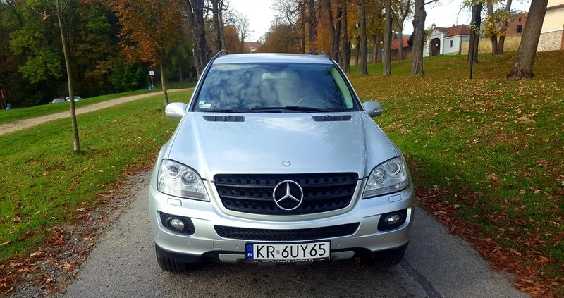 Mercedes-Benz ML cena 56900 przebieg: 117000, rok produkcji 2007 z Łobez małe 172